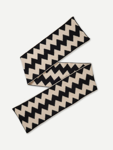 BRUSHED ZIGZAG SCARF BLACK & OATMEAL